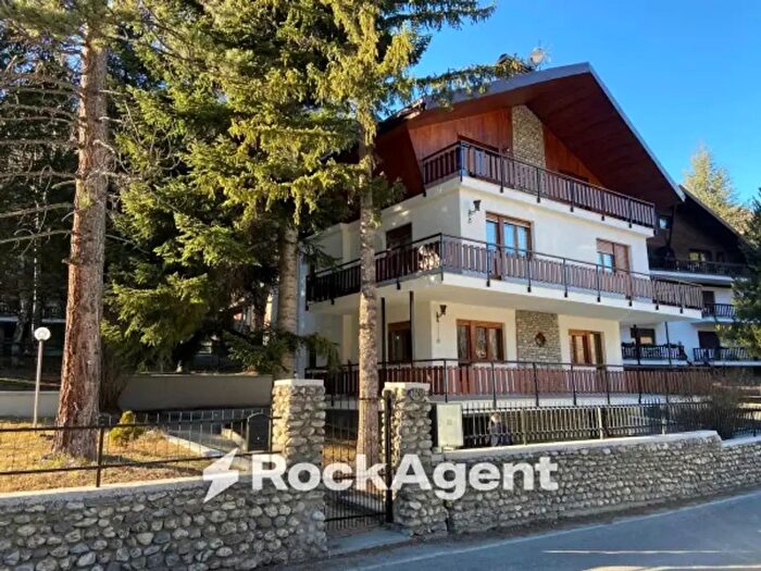 Appartamento trilocale in affitto in Via Melezet, Bardonecchia
