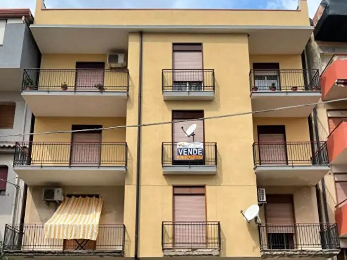 Appartamento quadrilocale in vendita in Strada Statale Orientale Sicula, Ali' Terme