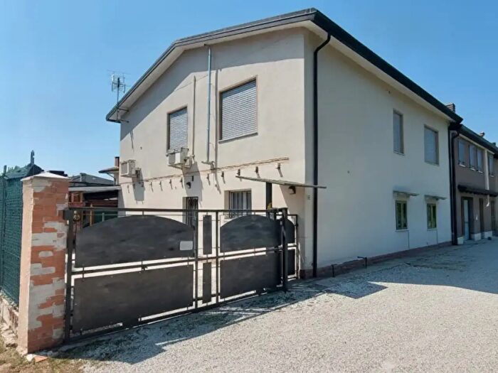 Casa con 7 locali in vendita in Via Roma N, Campo San Martino