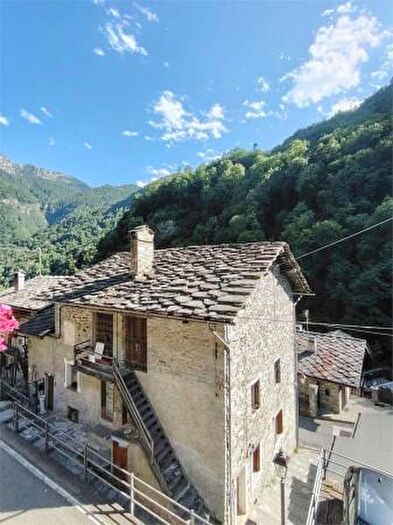 Casa con 6 locali in vendita in Pontboset