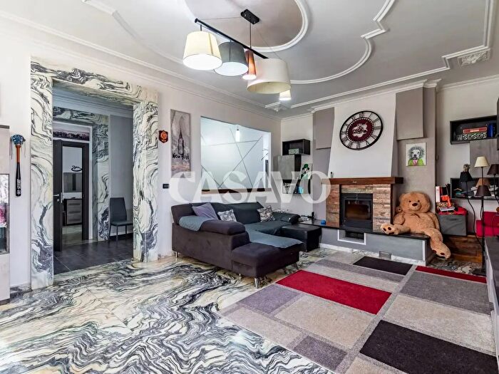 Casa con 16 locali in vendita in Front