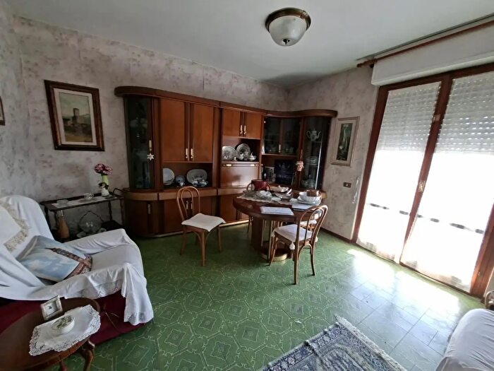 Appartamento con 5 locali in vendita in Peccioli