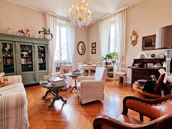 Appartamento trilocale in affitto in via Moscati, Paolo Sarpi, Milano