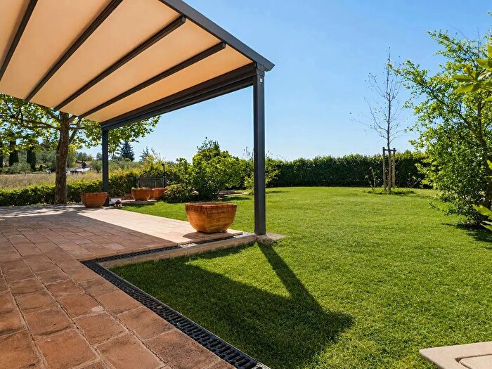 Casa con 8 locali in vendita in Siena