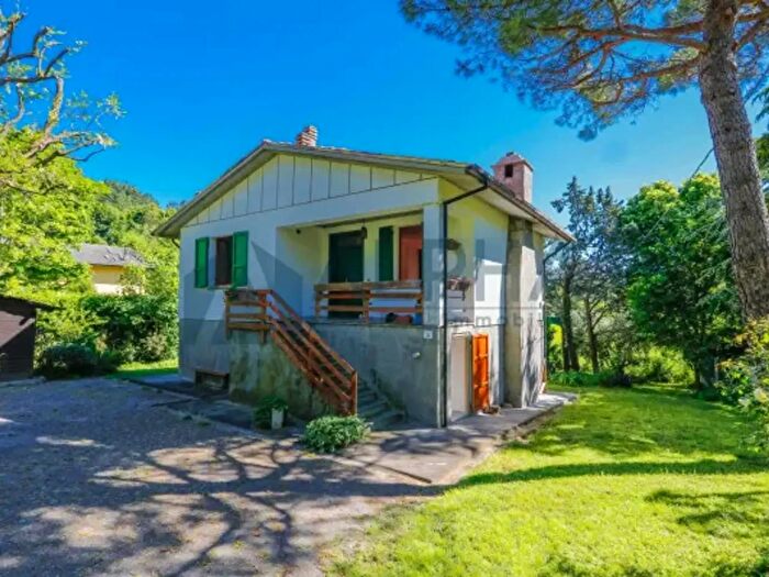 Casa quadrilocale in vendita in Via Nazionale, Dovadola