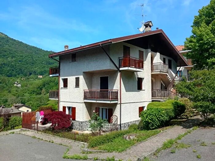 Appartamento trilocale in vendita in Via Padre Giosuè Berbenni, Serina