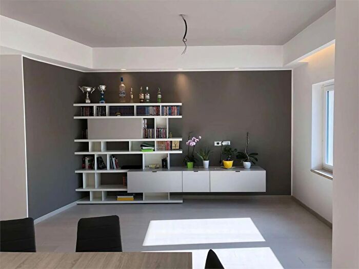 Appartamento quadrilocale in vendita in Via Bettolo Brindisi, Brindisi