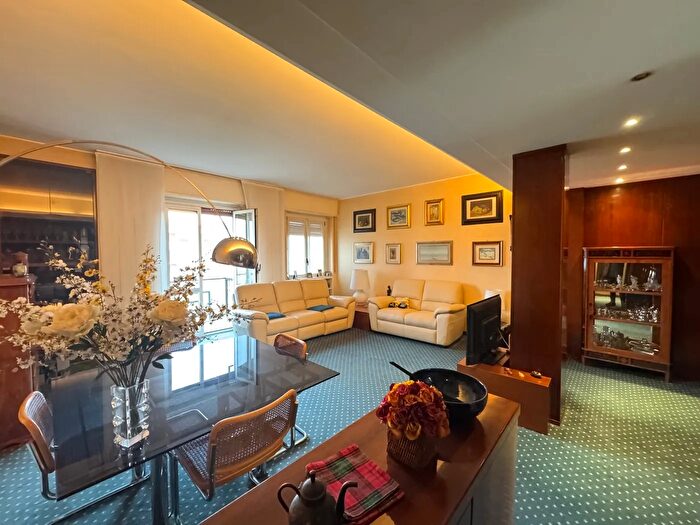 Appartamento trilocale in vendita in Tortona, Milano