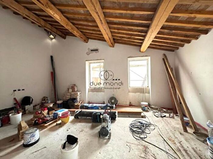 Appartamento quadrilocale in vendita in Via Saccoccio Cecili, Spoleto