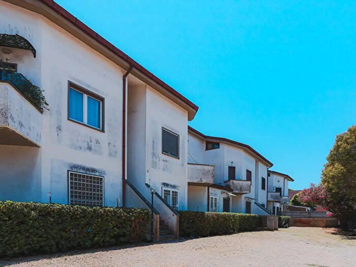 Appartamento trilocale in vendita in Via della Verbena, Roma