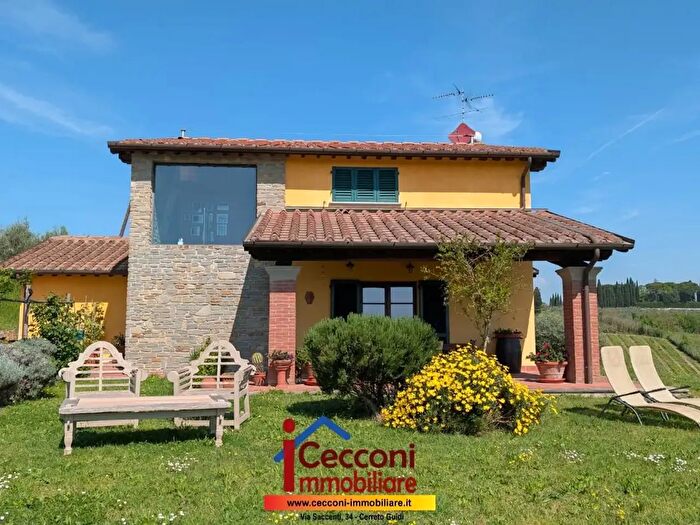 Casa con 9 locali in vendita in Cerreto Guidi