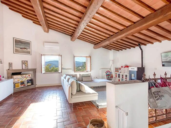 Casa con 6 locali in vendita in Casaglia, San Gimignano