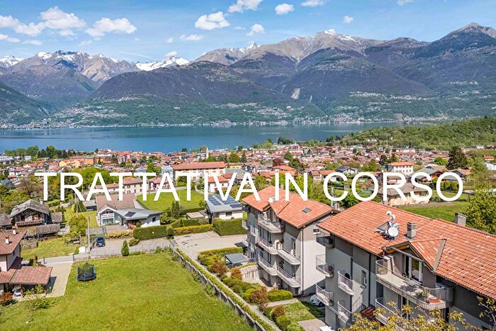 Appartamento trilocale in vendita in Via Campione, Colico