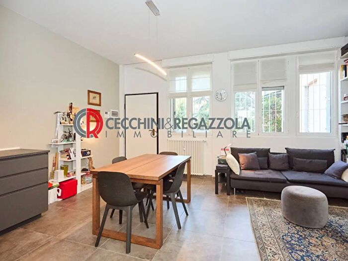 Appartamento trilocale in affitto in Viale Legioni Romane, Milano