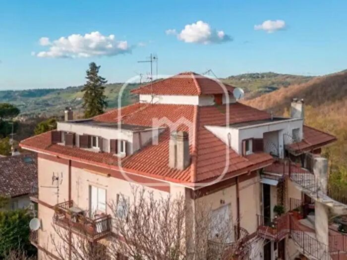 Appartamento trilocale in vendita in Via San Sebastiano, Rocca Di Papa