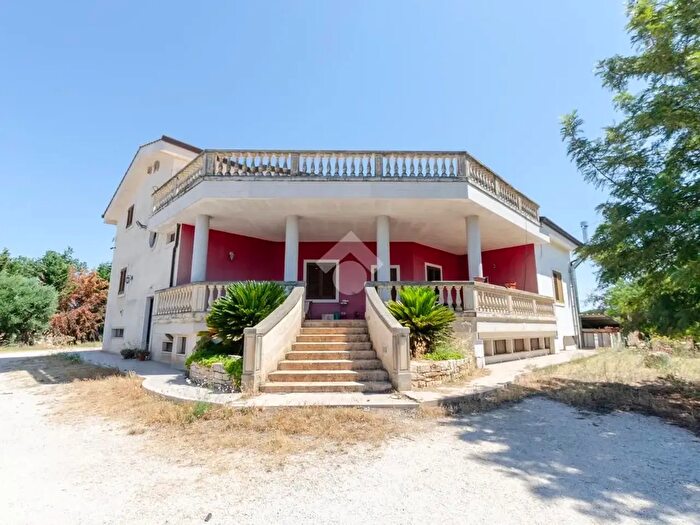 Casa bilocale in vendita in Strada Prov, Gioia Del Colle