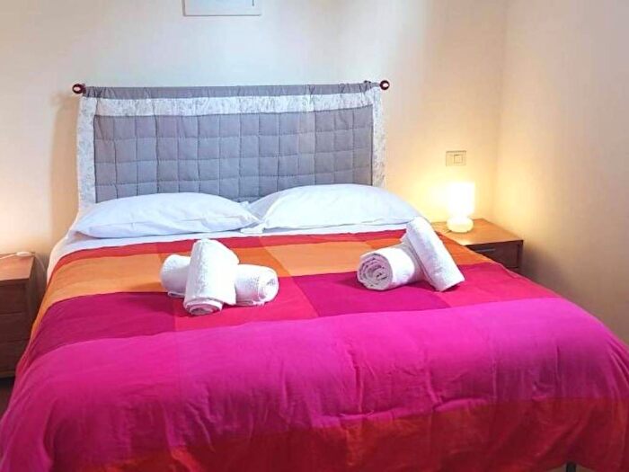 Appartamento trilocale in affitto in Via Ricasoli, Duomo, Firenze