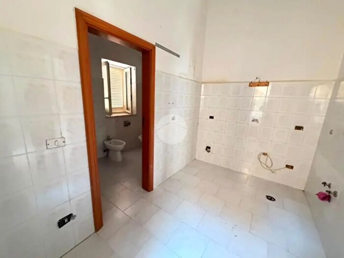Appartamento bilocale in affitto in Via Marigliano, Napoli