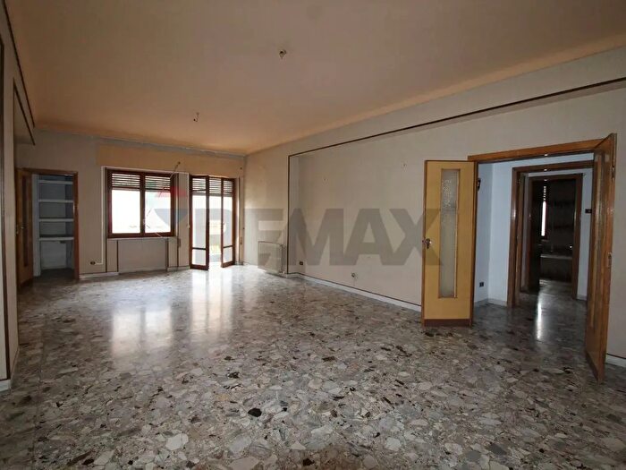 Appartamento con 7 locali in vendita in Via Leonardo da Vinci, Ragusa