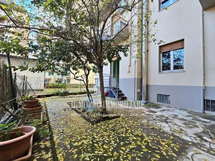 Appartamento trilocale in vendita in Gavinana, Firenze