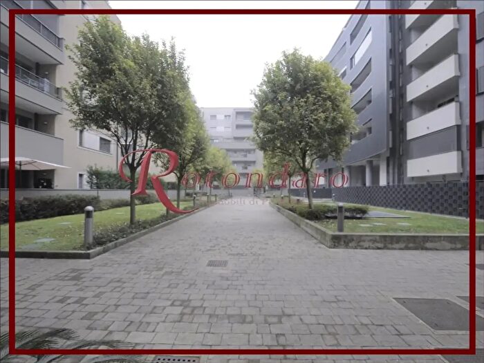 Appartamento trilocale in vendita in Via Giorgio Amendola, Rozzano
