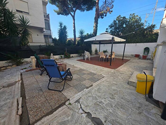 Appartamento trilocale in affitto in Via Castelsecco, Prato del Mare Perazzeta, Santa Marinella