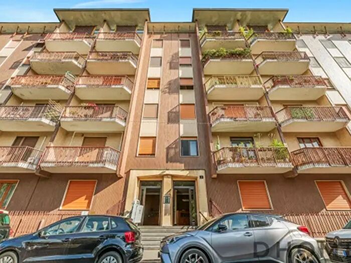 Appartamento trilocale in vendita in Via Francesco Carlini Mila, Milano