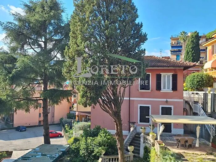 Appartamento bilocale in vendita in Via Ghizolfo, Rapallo