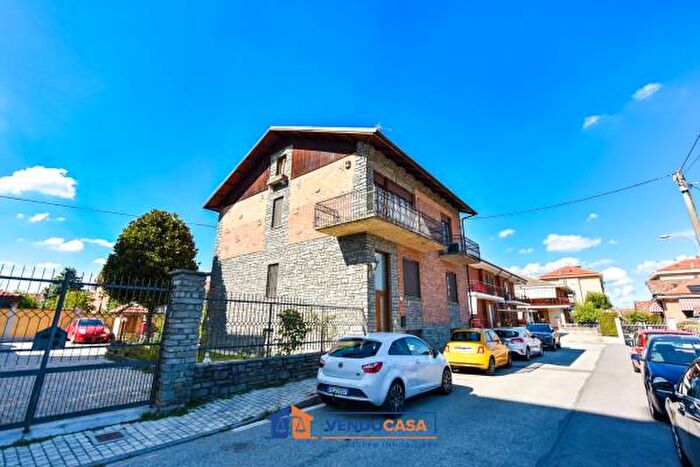 Casa con 6 locali in vendita in Via Carmagnola, Vinovo