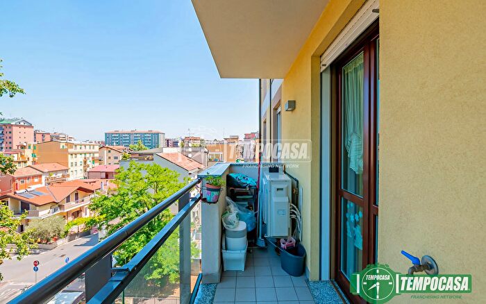 Appartamento trilocale in vendita in Via Piave, San Donato Milanese