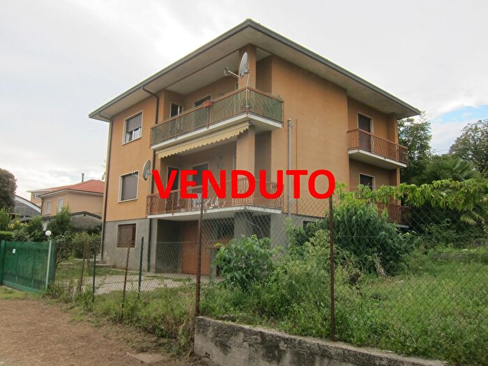 Appartamento in vendita in Ternate Varese Lombardia Italia, Ternate