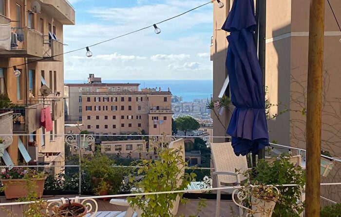 Appartamento bilocale in vendita in Salita Cavallo, Genova