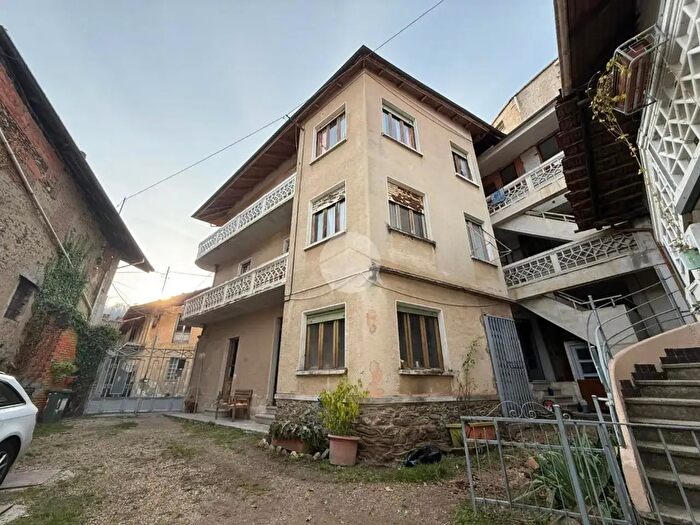 Appartamento quadrilocale in vendita in Via Roma, Rubiana