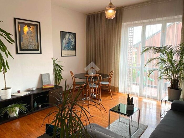 Appartamento bilocale in affitto in Via San Miniato, Bignami Ponale, Milano