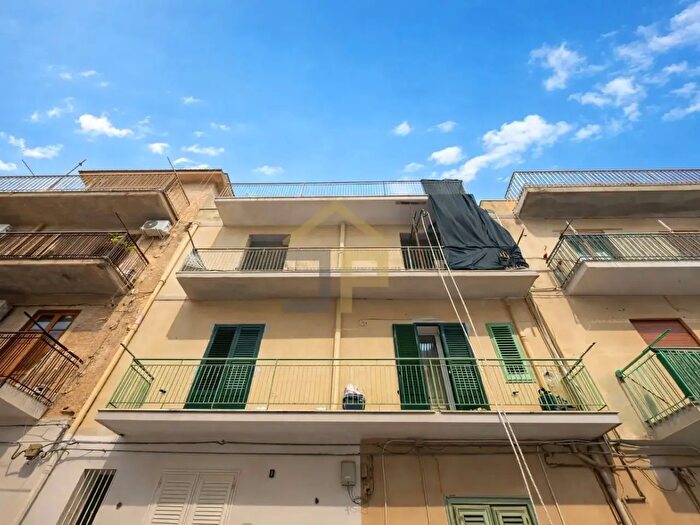 Appartamento con 5 locali in vendita in Via Mulinello, Ficarazzi