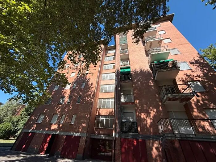 Appartamento con 5 locali in vendita in Viale Papa Giovanni XXIII, Ivrea