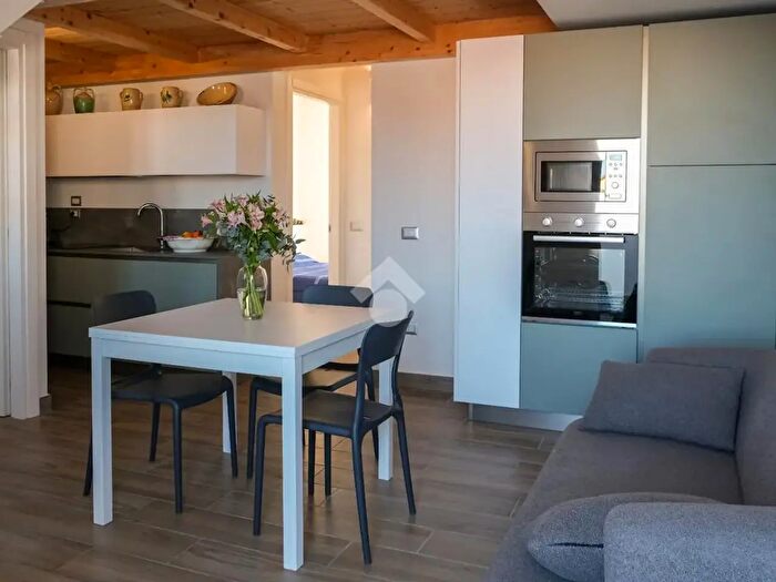 Appartamento trilocale in vendita in Via Mazzini, SantAntioco