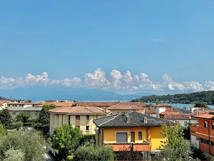 Appartamento trilocale in vendita in Via Agazzi Sorelle, Salo