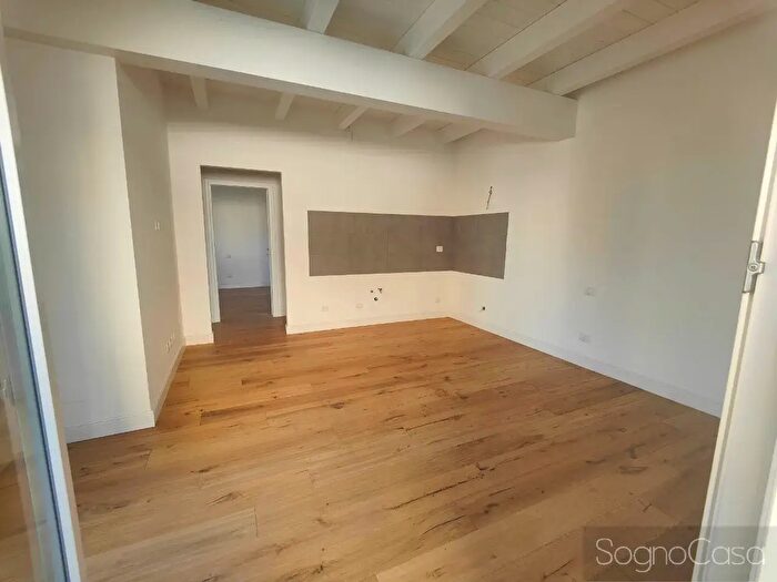 Appartamento con 5 locali in vendita in Via Giuseppe Ungaretti, Calenzano