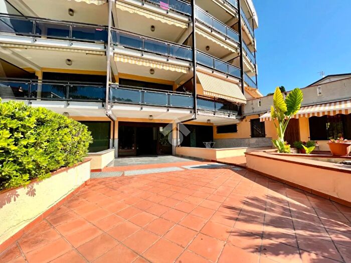 Appartamento trilocale in vendita in Via G B Panizzi, Sanremo