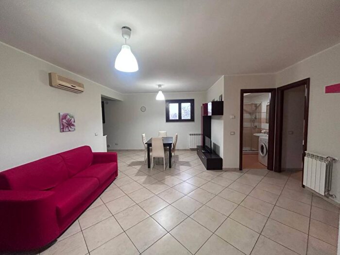 Appartamento trilocale in affitto in Via Loreto, Centro, Altavilla Milicia