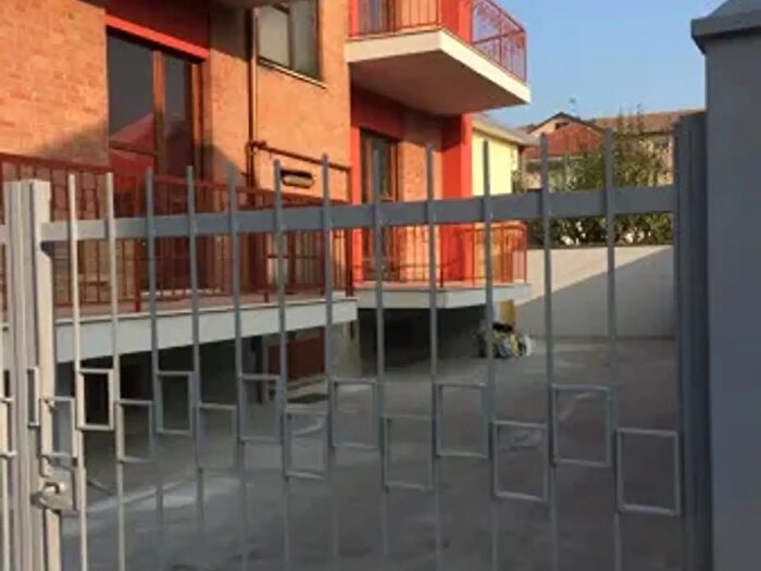 Appartamento trilocale in vendita in Strada delle Finanze, Moncalieri