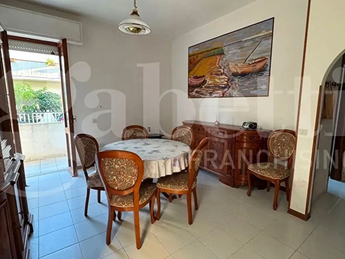 Appartamento quadrilocale in vendita in Via Michetti, Tortoreto