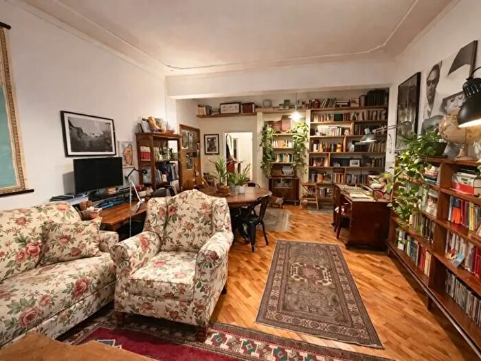 Appartamento con 5 locali in vendita in Cascina