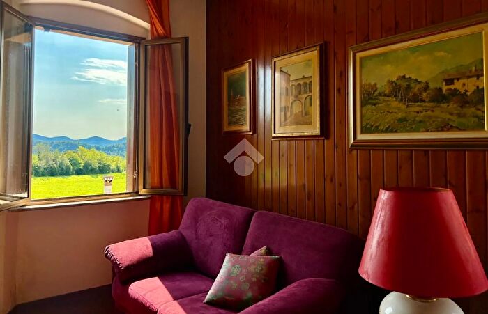 Appartamento con 5 locali in vendita in Via San Pio X, Cavaso Del Tomba