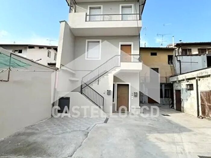 Appartamento trilocale in vendita in Via Colombare Centenaro, Desenzano Del Garda