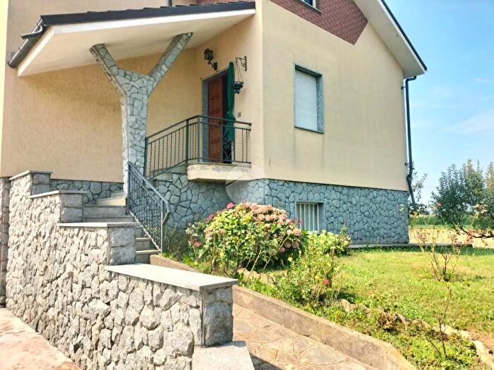 Casa con 5 locali in vendita in Via Molini, Trinita