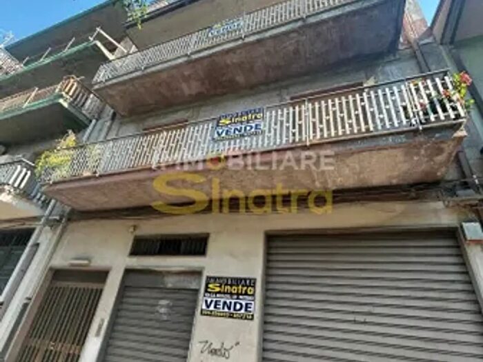 Casa con 6 locali in vendita in Via degli Studi, Paterno'