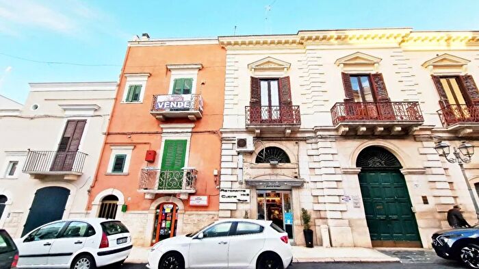 Case in Vendita e in Affitto - 3