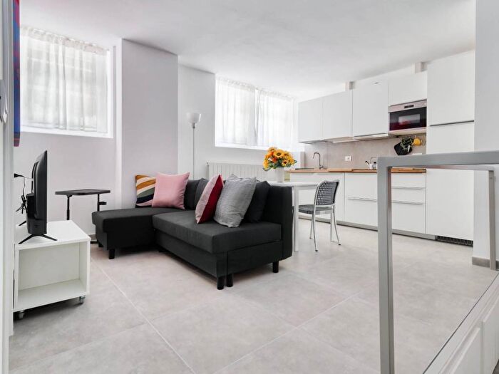 Appartamento bilocale in affitto in Via Carlo Ravizza, Amendola Buonarroti, Milano